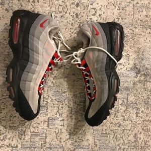 Men’s Nike AirMax 95 sneakers